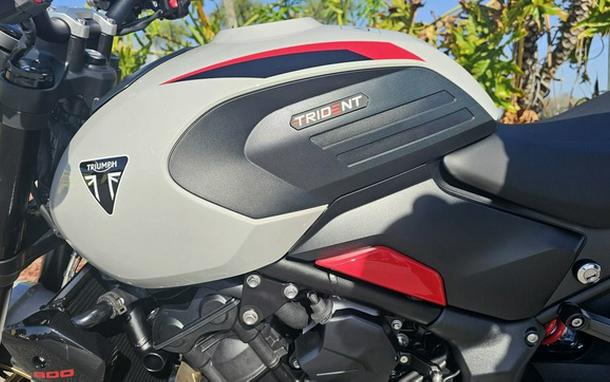 2026 Triumph Trident 800 Ash grey 800 Jet Black