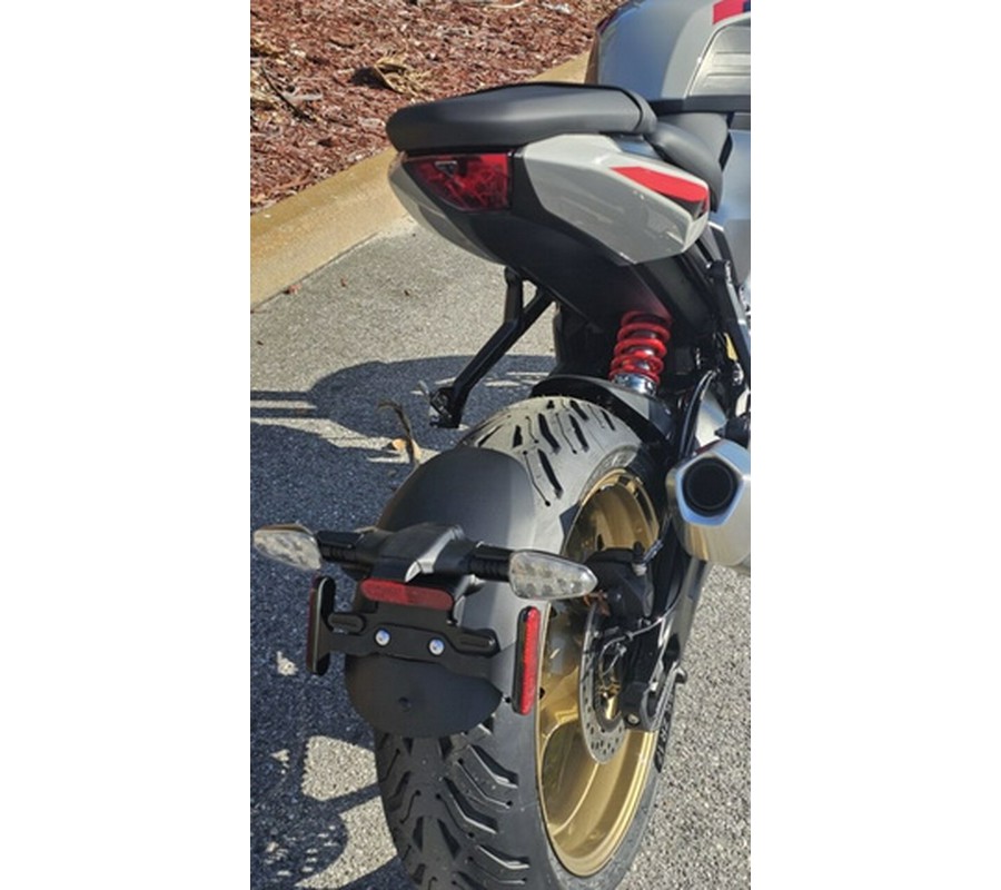 2026 Triumph Trident 800 Ash grey 800 Jet Black