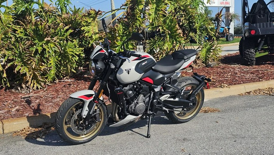2026 Triumph Trident 800 Ash grey 800 Jet Black