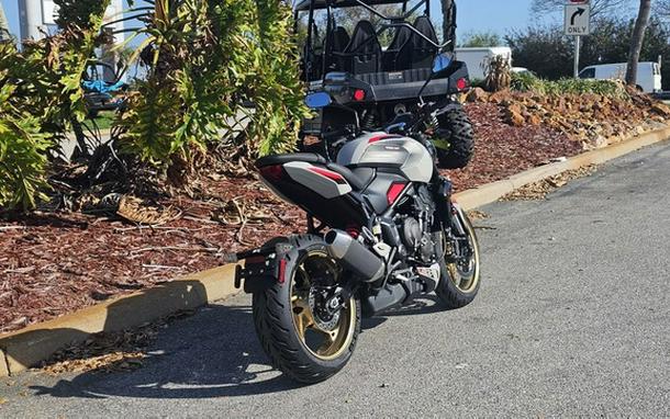 2026 Triumph Trident 800 Ash grey 800 Jet Black