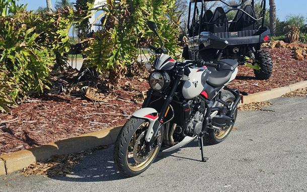 2026 Triumph Trident 800 Ash grey 800 Jet Black