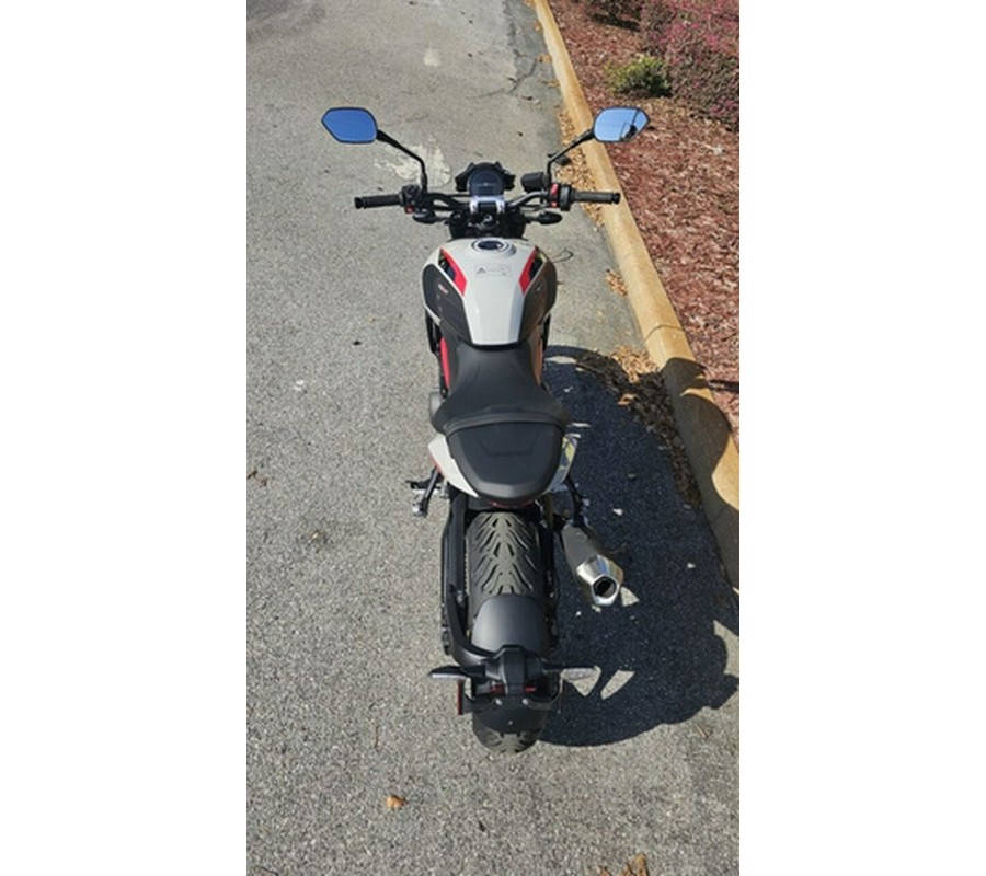 2026 Triumph Trident 800 Ash grey 800 Jet Black
