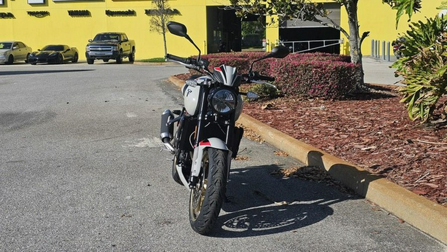 2026 Triumph Trident 800 Ash grey 800 Jet Black