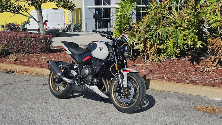 2026 Triumph Trident 800 Ash grey 800 Jet Black