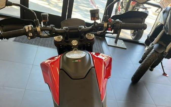 2023 Ducati Hypermotard 950 Ducati Red