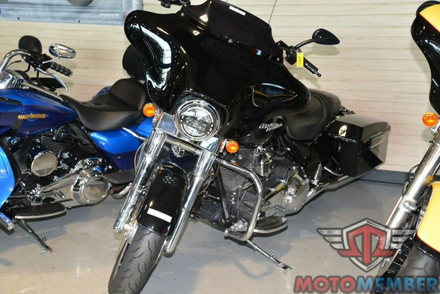 2011 Harley-Davidson FLHX - Street Glide