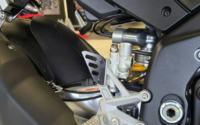 2027 Aprilia Tuono V4 Factory