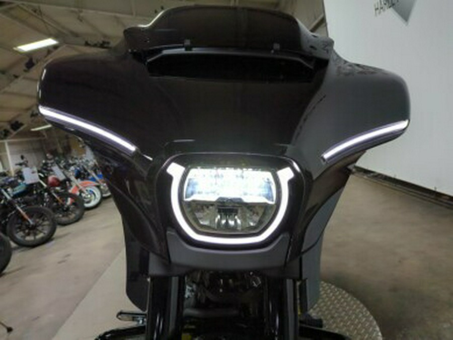 2024 Harley-Davidson® Street Glide® Vivid Black – Black Finish