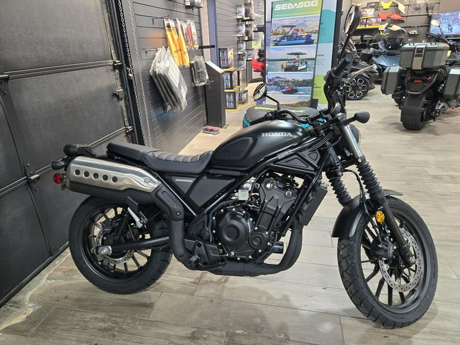 New 2025 HONDA SCL500