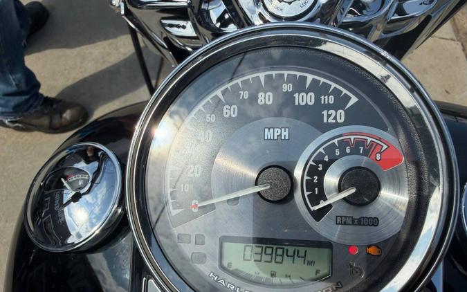 2014 Harley-Davidson Road King FLHR