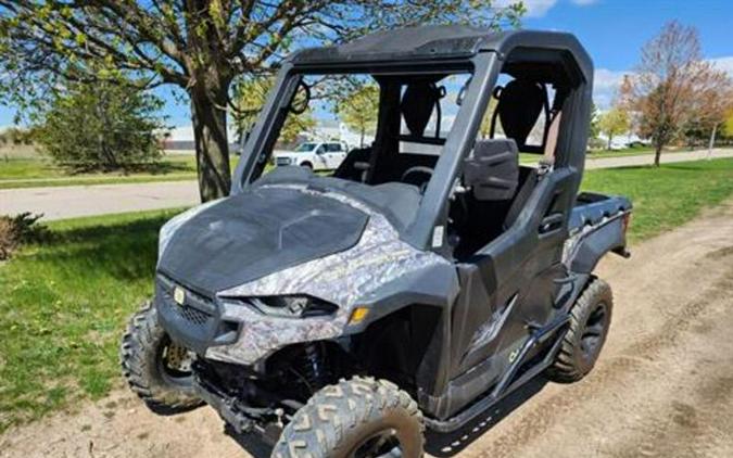 2017 Cub Cadet® Challenger™ 750 EPS