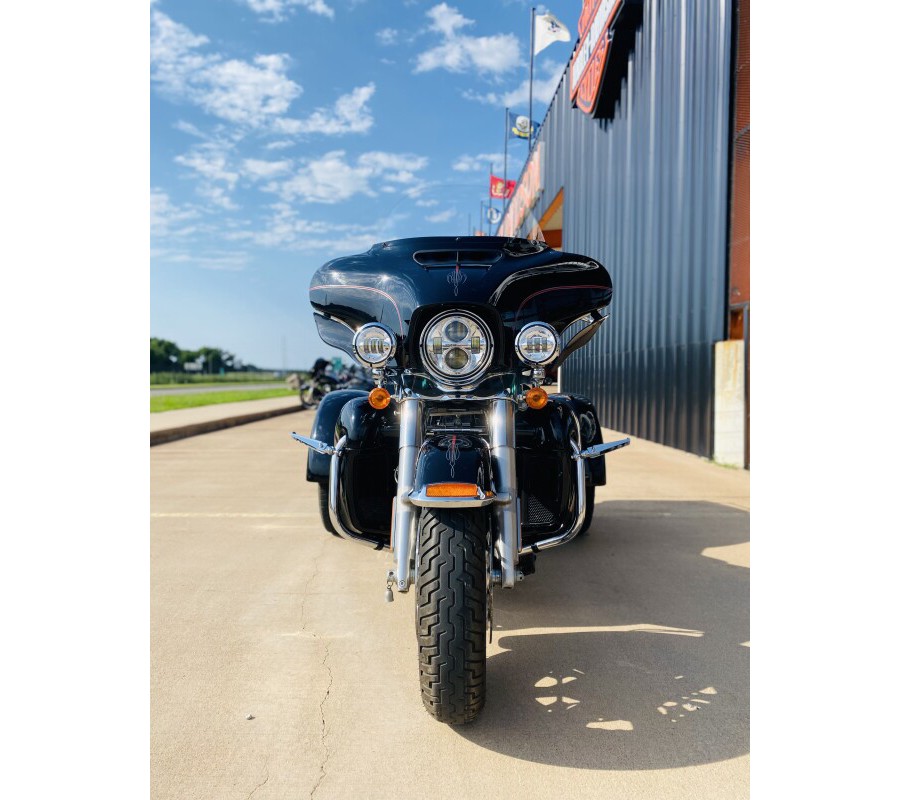 FLHTCUTG 2017 Tri Glide Ultra