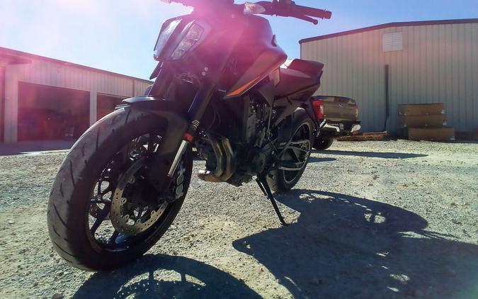 2021 KTM Duke 890