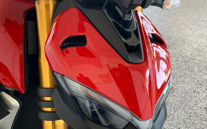 2022 Ducati V4S