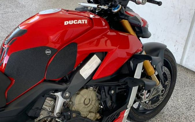 2022 Ducati V4S