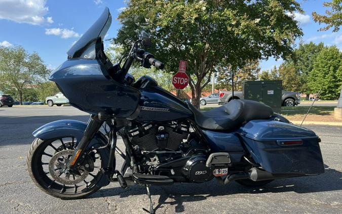 2019 FLTRXS Road Glide Special