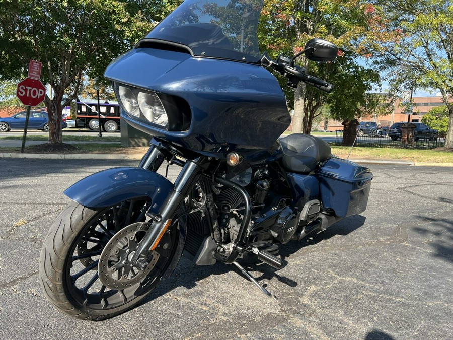 2019 FLTRXS Road Glide Special