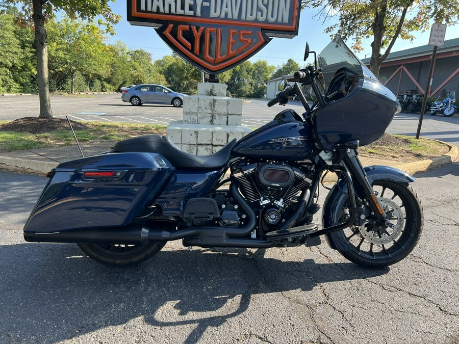 2019 FLTRXS Road Glide Special