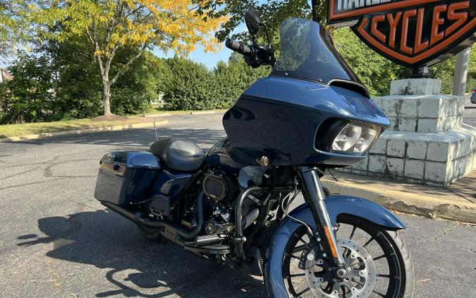 2019 FLTRXS Road Glide Special