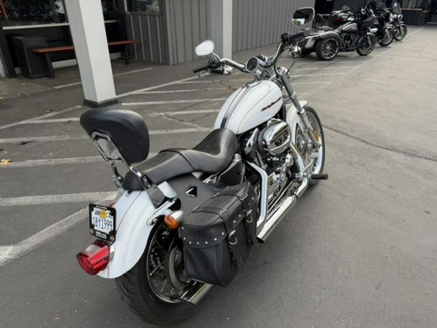 2007 Harley-Davidson® XL1200C - Sportster® 1200 Custom