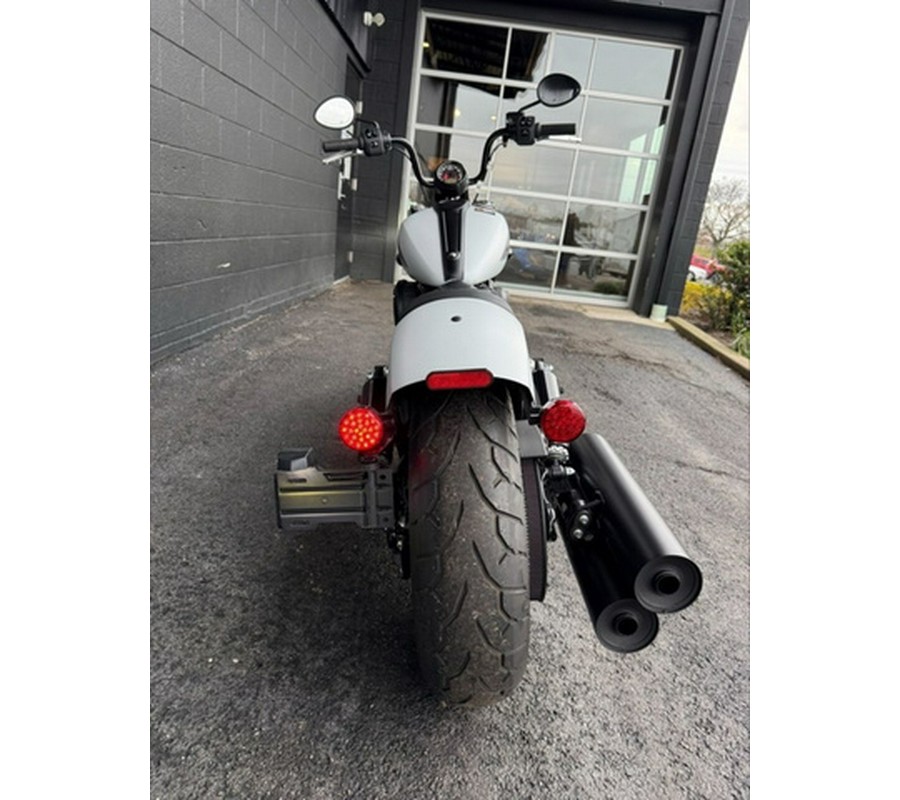 2024 Indian Chief Bobber ABS Ghost White Metallic Smoke