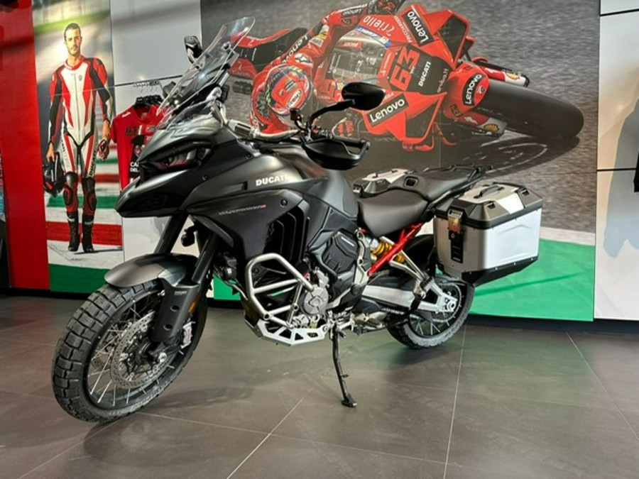 2022 Ducati Multistrada V4S Aviator Grey / Alloy Wheels