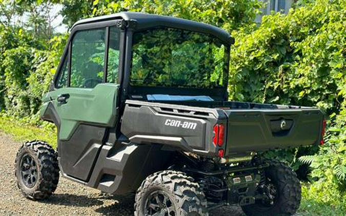 2024 Can-Am Defender DPS CAB