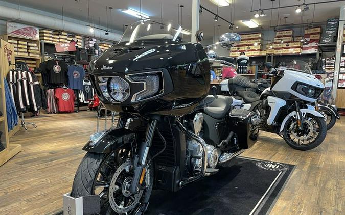 2025 Indian Challenger Limited 112 W/Powerband Audio Black Me