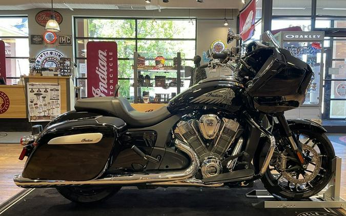 2025 Indian Challenger Limited 112 W/Powerband Audio Black Me