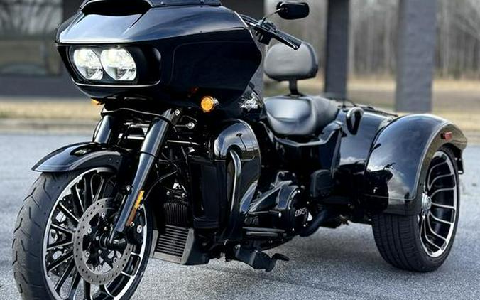 2023 Harley-Davidson® FLTRT - Road Glide® 3