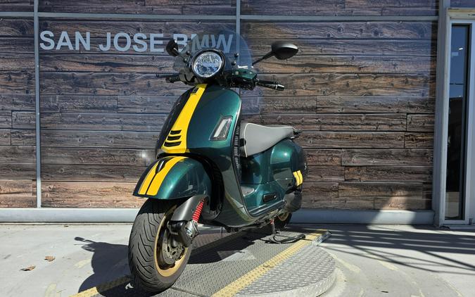 2022 Vespa GTS RST / SEI GIORNI