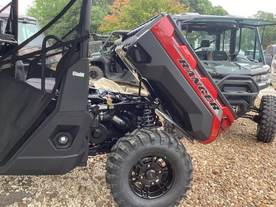 New 2025 POLARIS RANGER CREW XP 1000 PREMIUM SUNSET RED