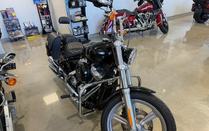 2022 Softail Standard - Harley-Davidson®