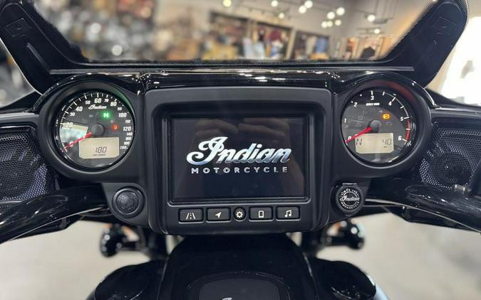2024 Indian Motorcycle® Chieftain® Dark Horse® w/Powerband Audio Pkg Black Smoke