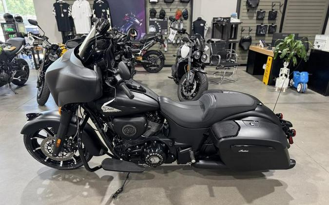 2024 Indian Motorcycle® Chieftain® Dark Horse® w/Powerband Audio Pkg Black Smoke