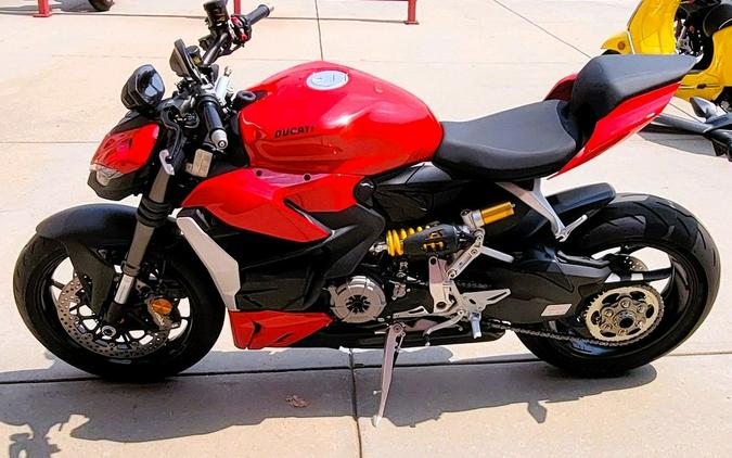 2024 Ducati Streetfighter V2 Red