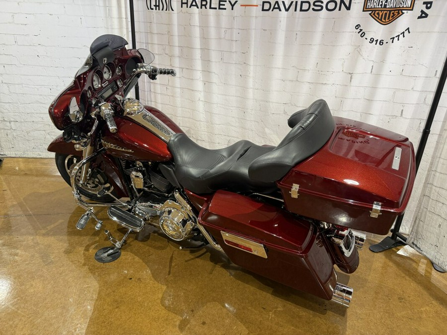 2008 Harley-Davidson® Street Glide® FLHX 697185 Crimson Red Sunglo
