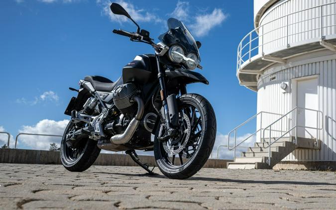 2025 Moto Guzzi V85 Strada