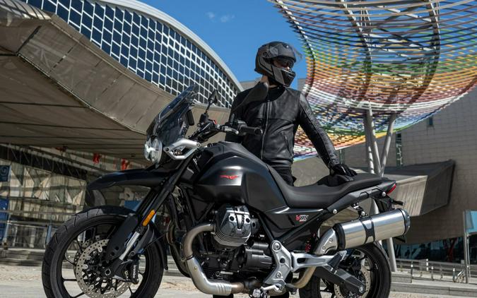 2025 Moto Guzzi V85 Strada