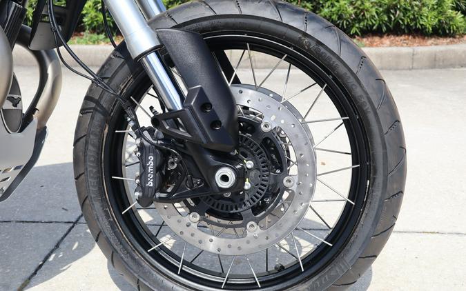2025 Moto Guzzi V85 Strada