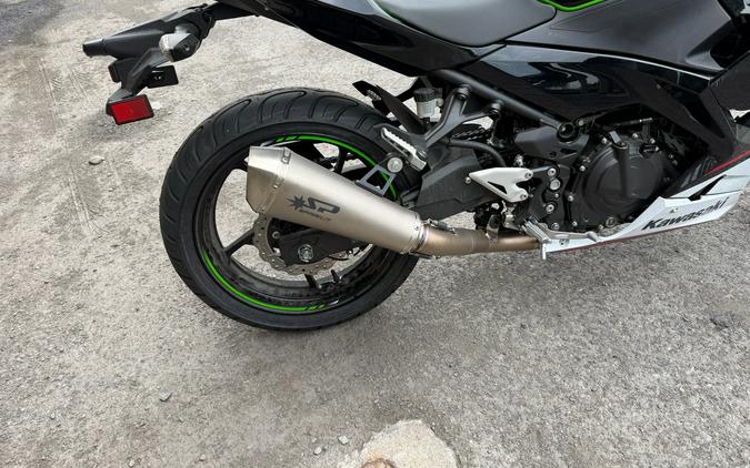 2022 Kawasaki Ninja® 400 ABS KRT Edition