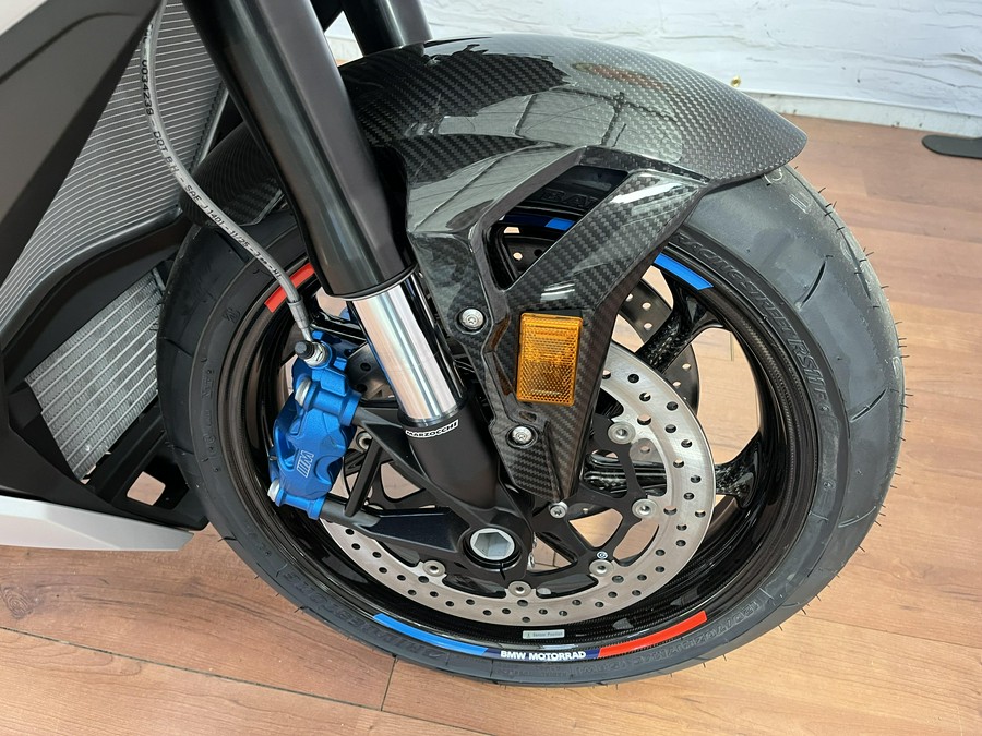 2026 BMW M 1000 R