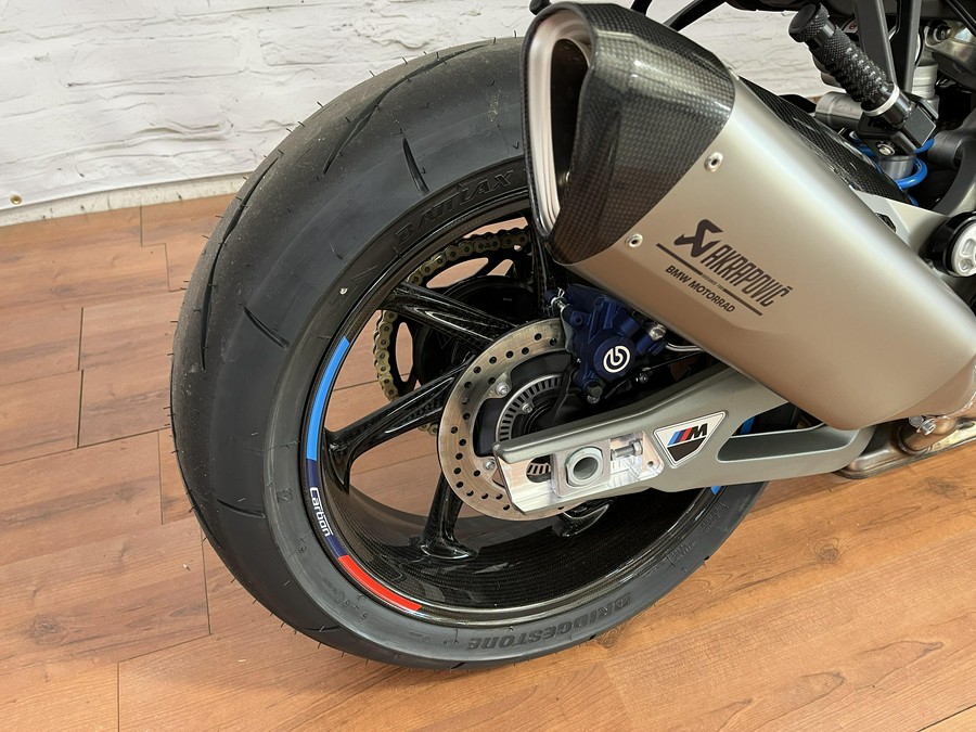 2026 BMW M 1000 R