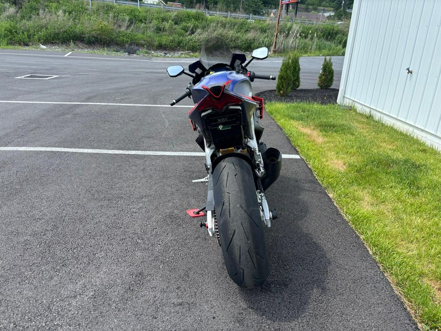 2021 APRILIA RSV4