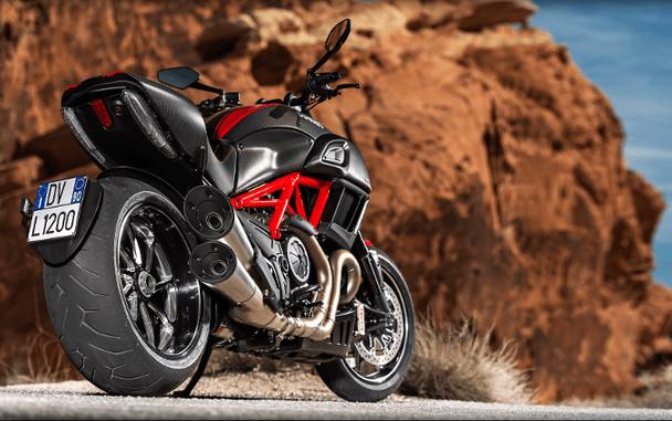 2015 Ducati Diavel Carbon