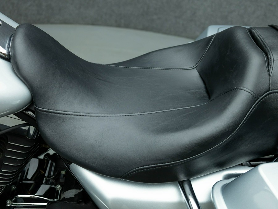 2010 HARLEY DAVIDSON FLHTC ELECTRA GLIDE CLASSIC