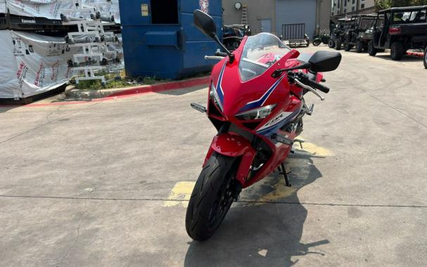 2026 Honda CBR650R E-Clutch