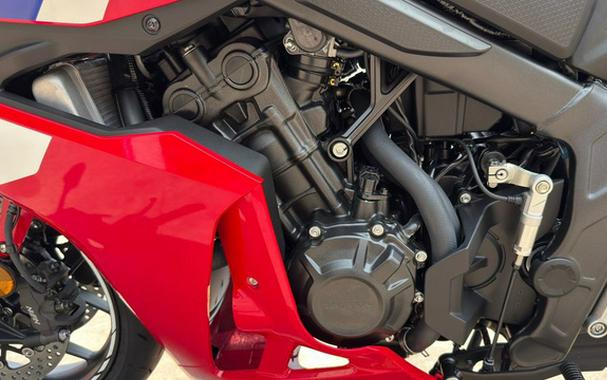 2026 Honda CBR650R E-Clutch