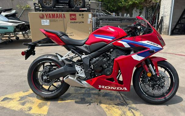 2026 Honda CBR650R E-Clutch