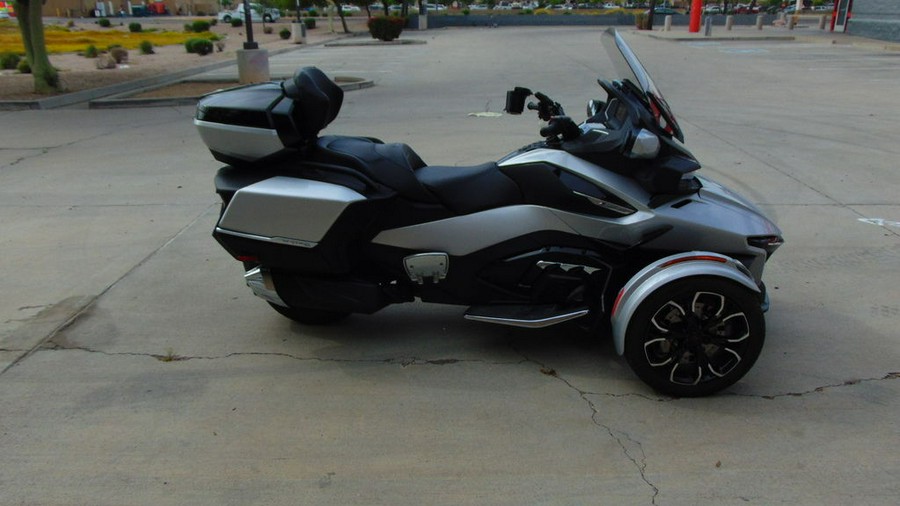 2022 Can-Am® Spyder RT Limited Chrome Wheels